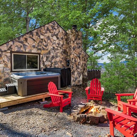 Amazing Views, Hot Tub, Fire Pit, Deck & Fireplace Inwood Exterior foto