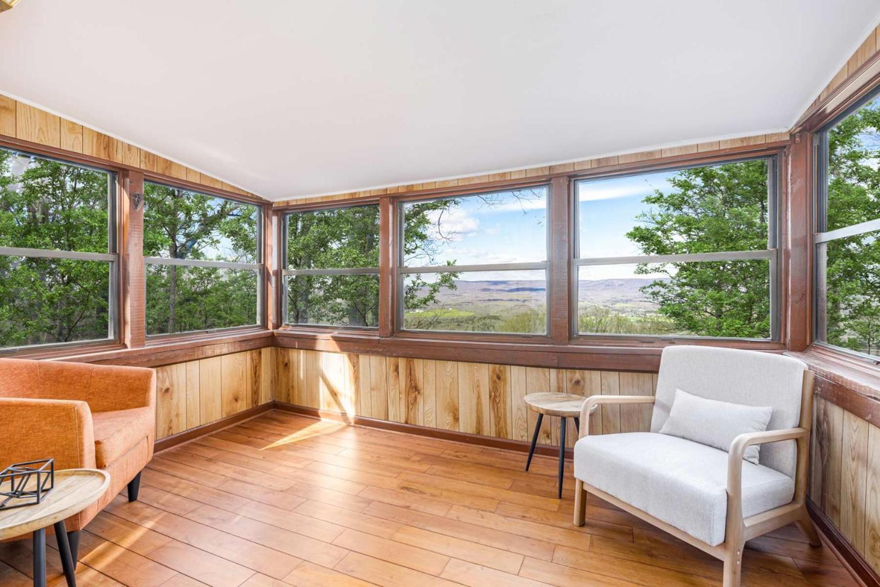 Amazing Views, Hot Tub, Fire Pit, Deck & Fireplace Inwood Exterior foto